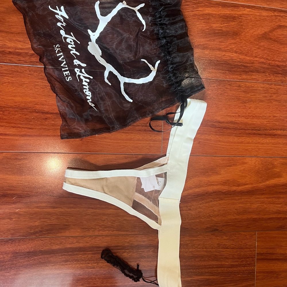 For love and lemons thong